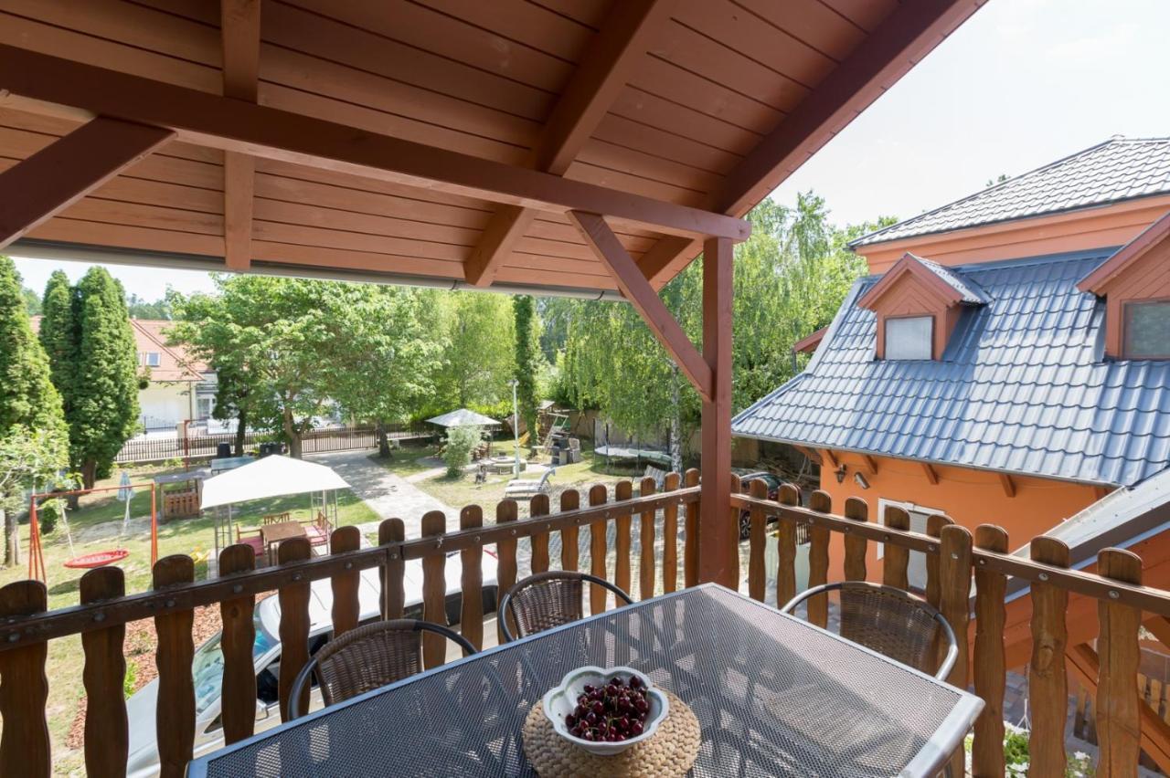 Holiday House Siofok Exterior photo